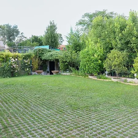 Stunning Private With Pool In Villa *