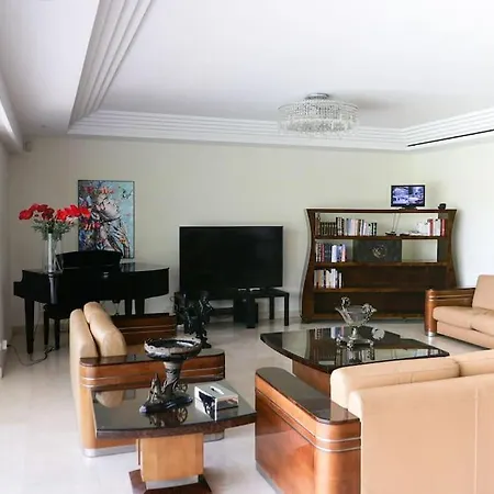Willa Stunning Private With Pool In Antibes